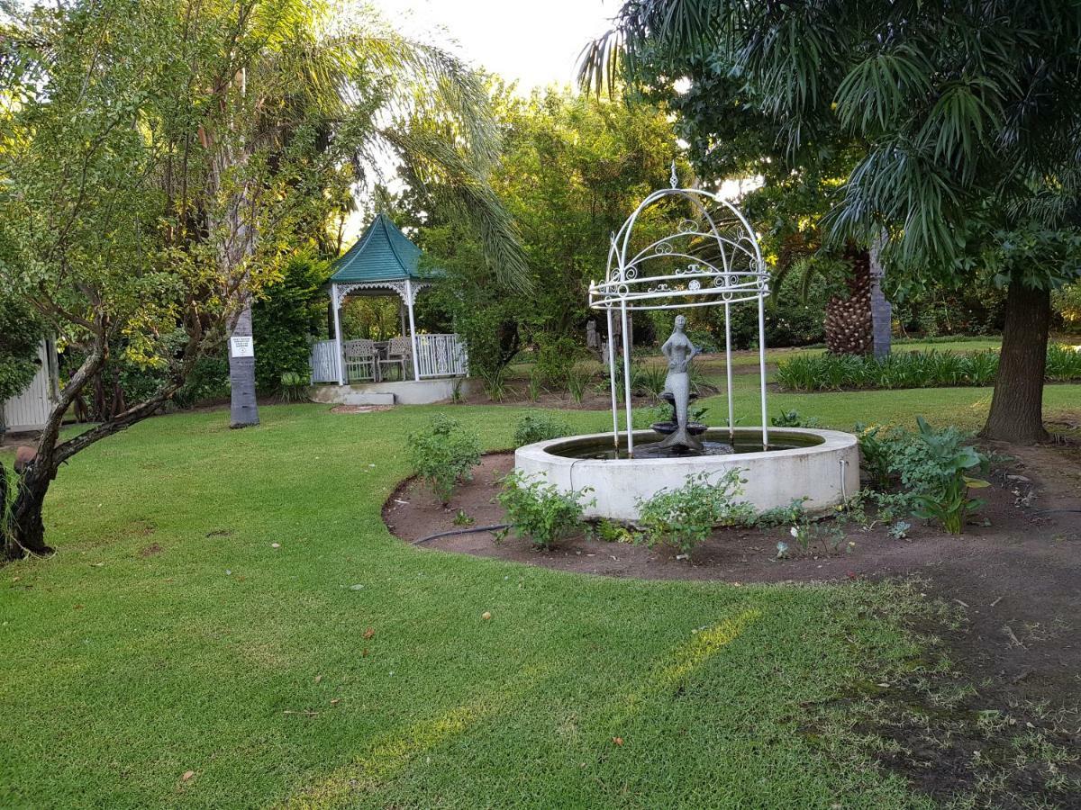 Zonnevanger Guesthouse Noorder-Paarl Bagian luar foto
