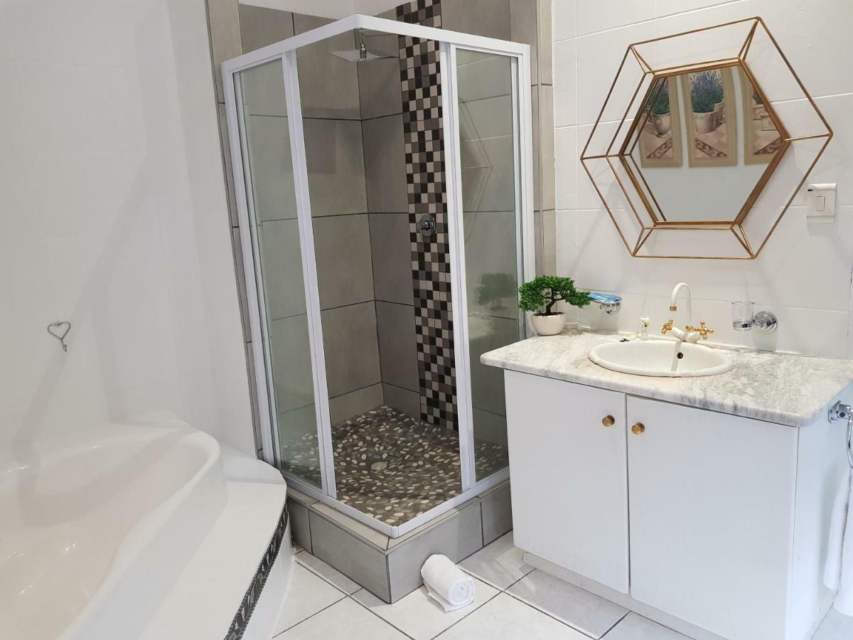 Zonnevanger Guesthouse Noorder-Paarl Bagian luar foto